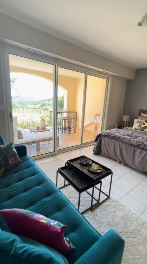 רוקברון-סור-ארז'נס Studio Apartment - Domaine Du Golf Resort מראה חיצוני תמונה